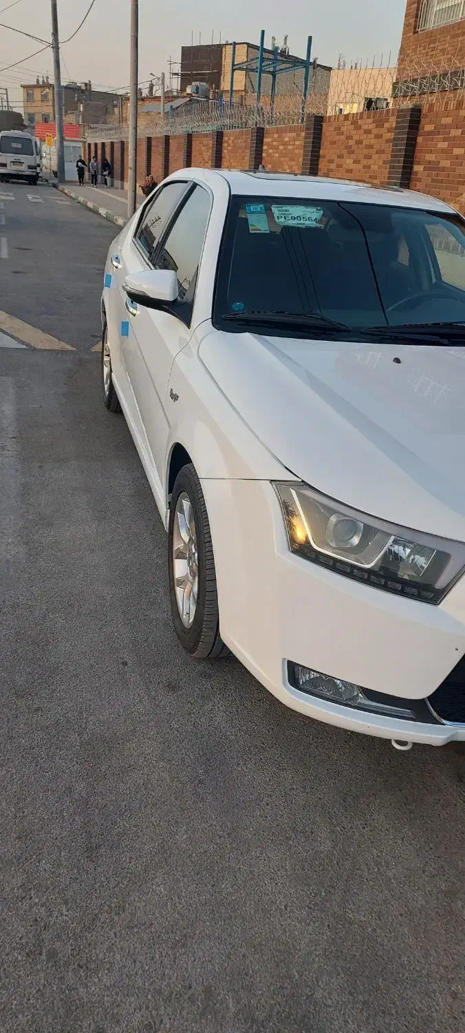 دنا پلاس توربو 6 دنده - 1402