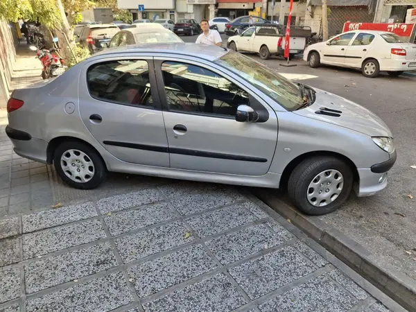 پژو ۲۰۶ صندوق دار v8 - 1385