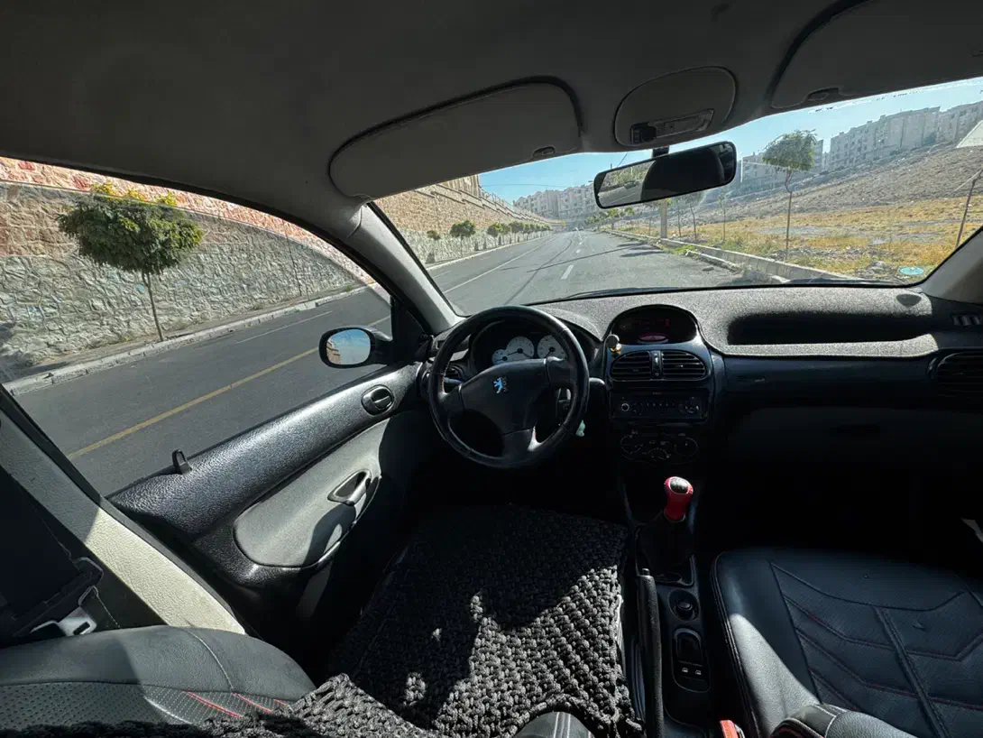 پژو ۲۰۶ صندوق دار v8 - 1394