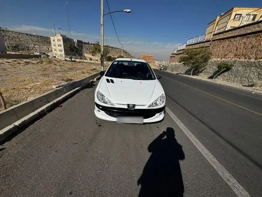 پژو ۲۰۶ صندوق دار v8 - 1394