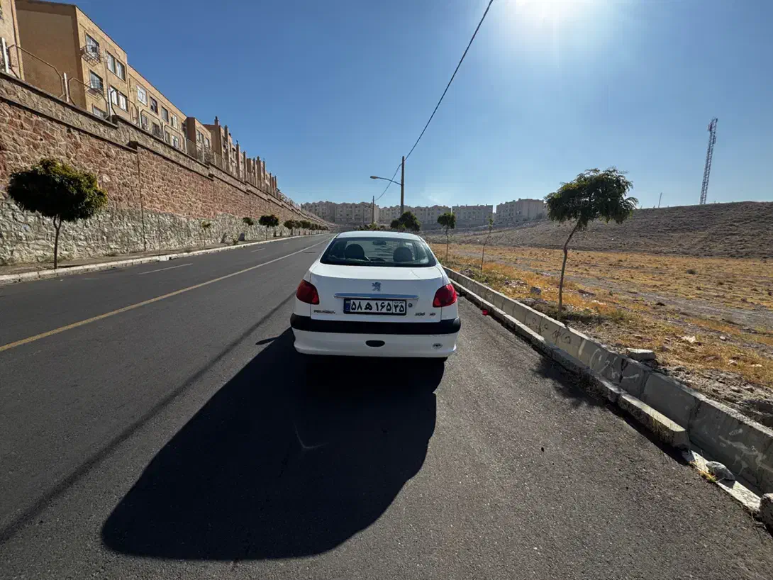 پژو ۲۰۶ صندوق دار v8 - 1394