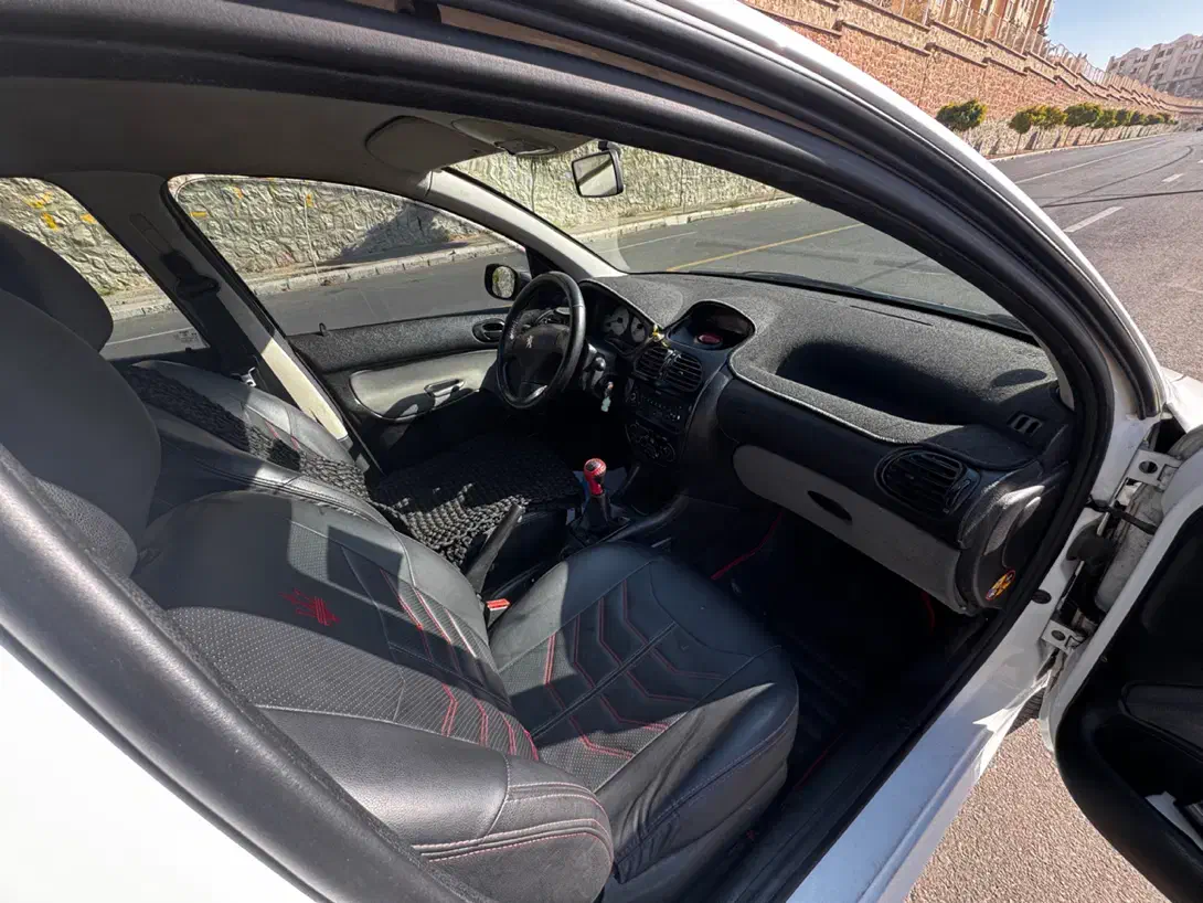 پژو ۲۰۶ صندوق دار v8 - 1394