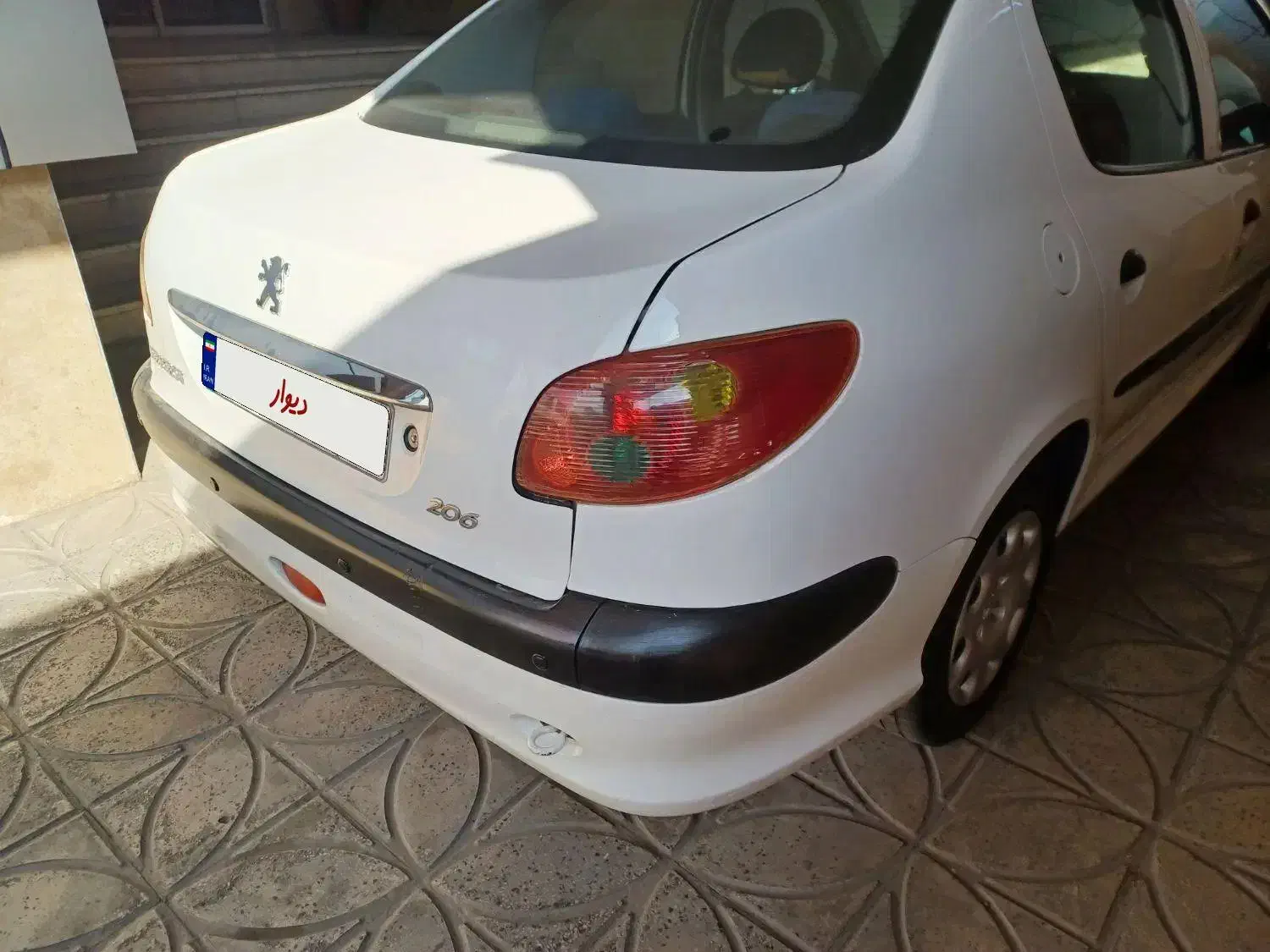 پژو ۲۰۶ صندوق دار v8 - 1392