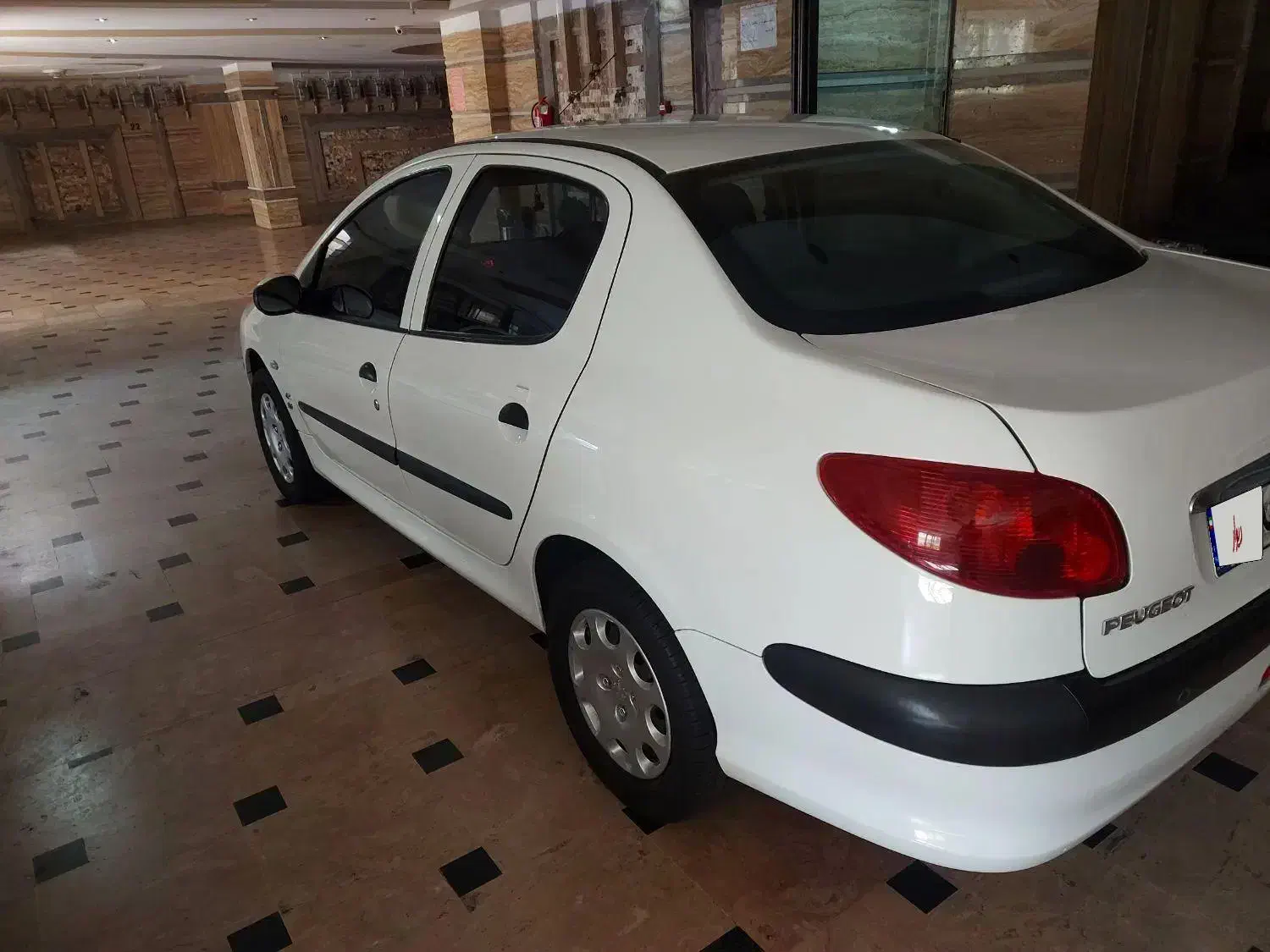 پژو ۲۰۶ صندوق دار v8 - 1397