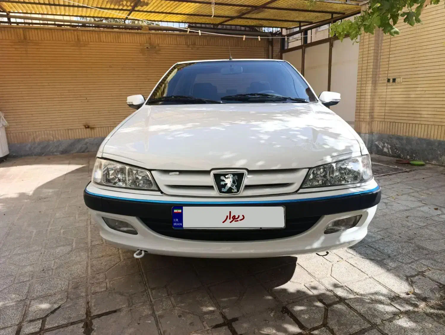 پژو پارس XU7P - 1402