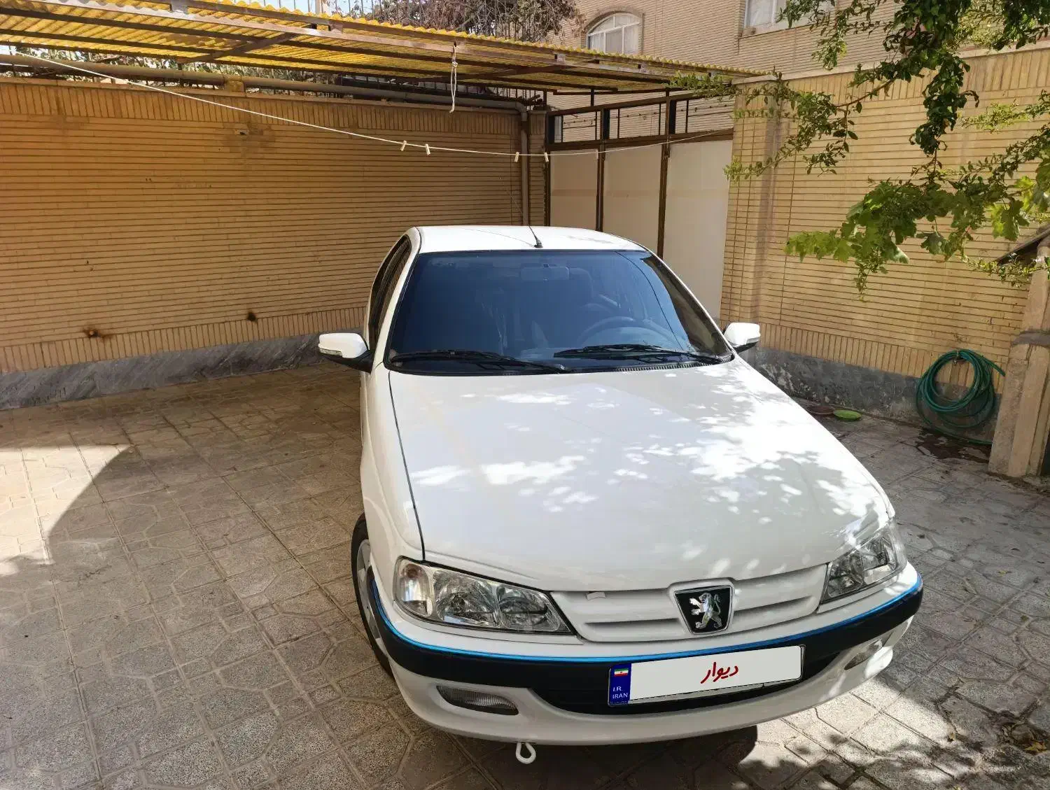 پژو پارس XU7P - 1402