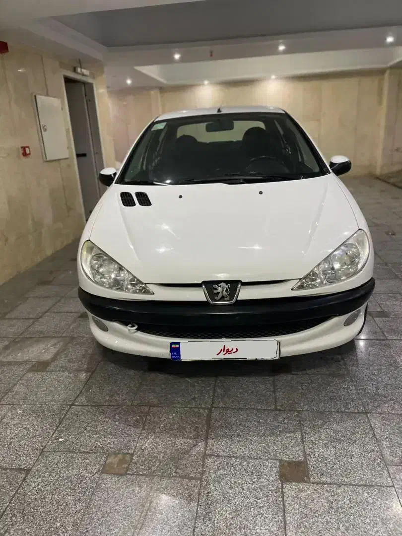 پژو ۲۰۶ صندوق دار v8 - 1391