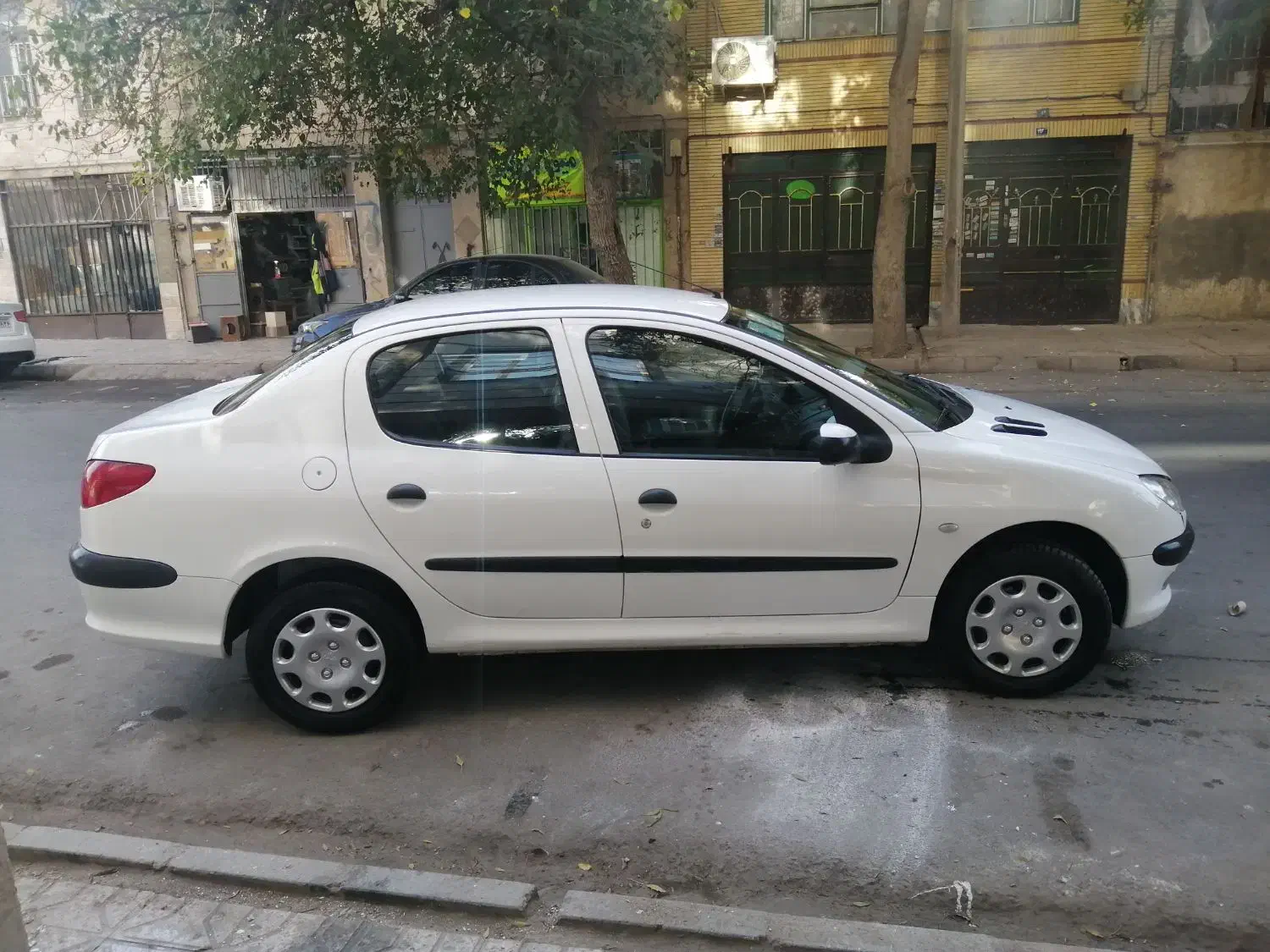 پژو ۲۰۶ صندوق دار v8 - 1399