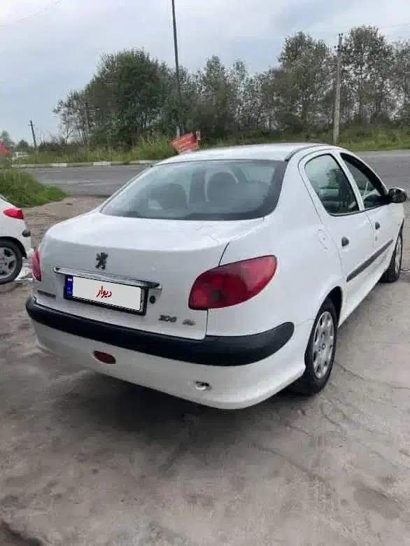 پژو ۲۰۶ صندوق دار v8 - 1391