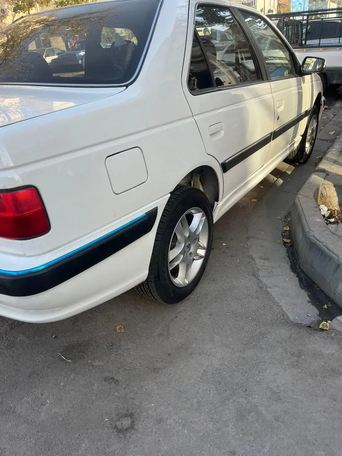 پژو پارس ELX-XU7P سفارشی - 1402