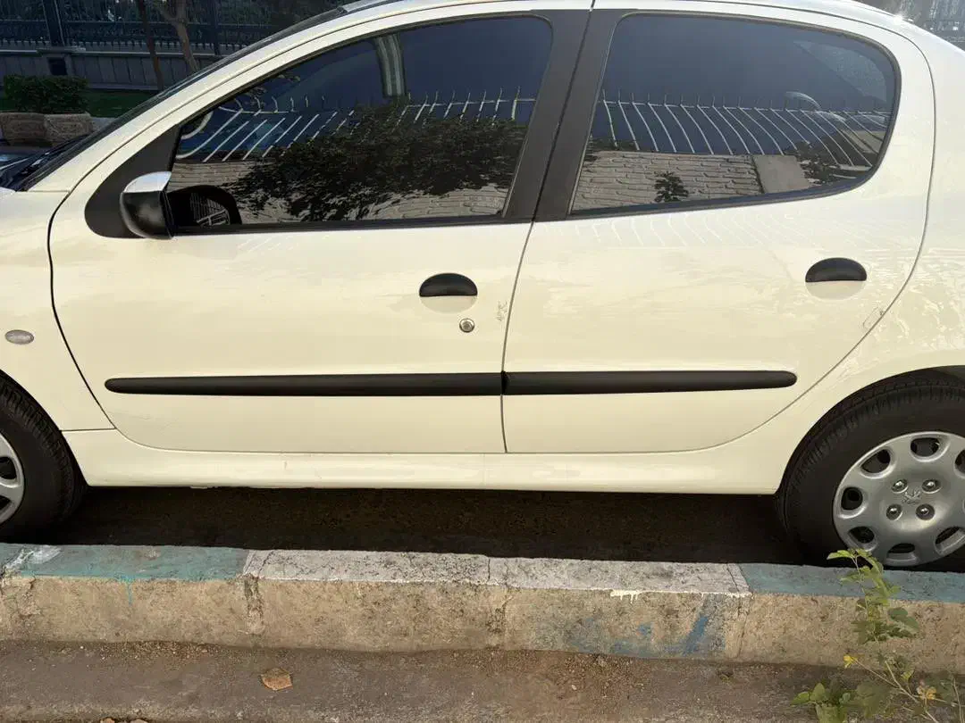 پژو ۲۰۶ صندوق دار v8 - 1388