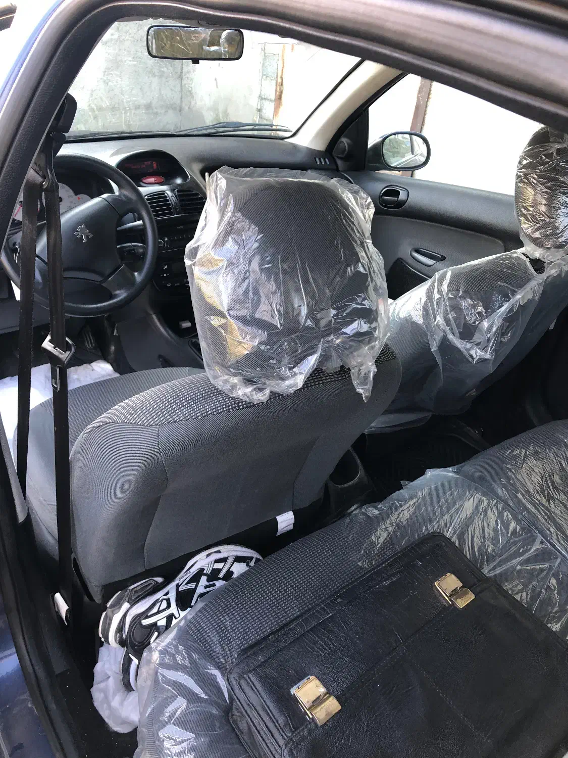 پژو ۲۰۶ صندوق دار v8 - 1393