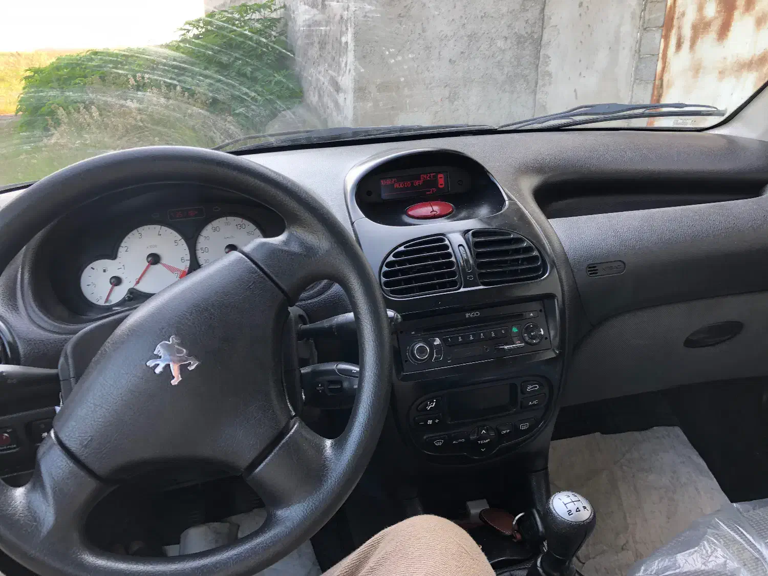 پژو ۲۰۶ صندوق دار v8 - 1393