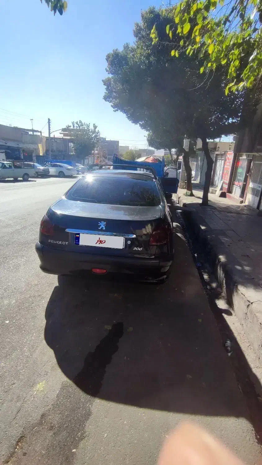 پژو ۲۰۶ صندوق دار v8 - 1393