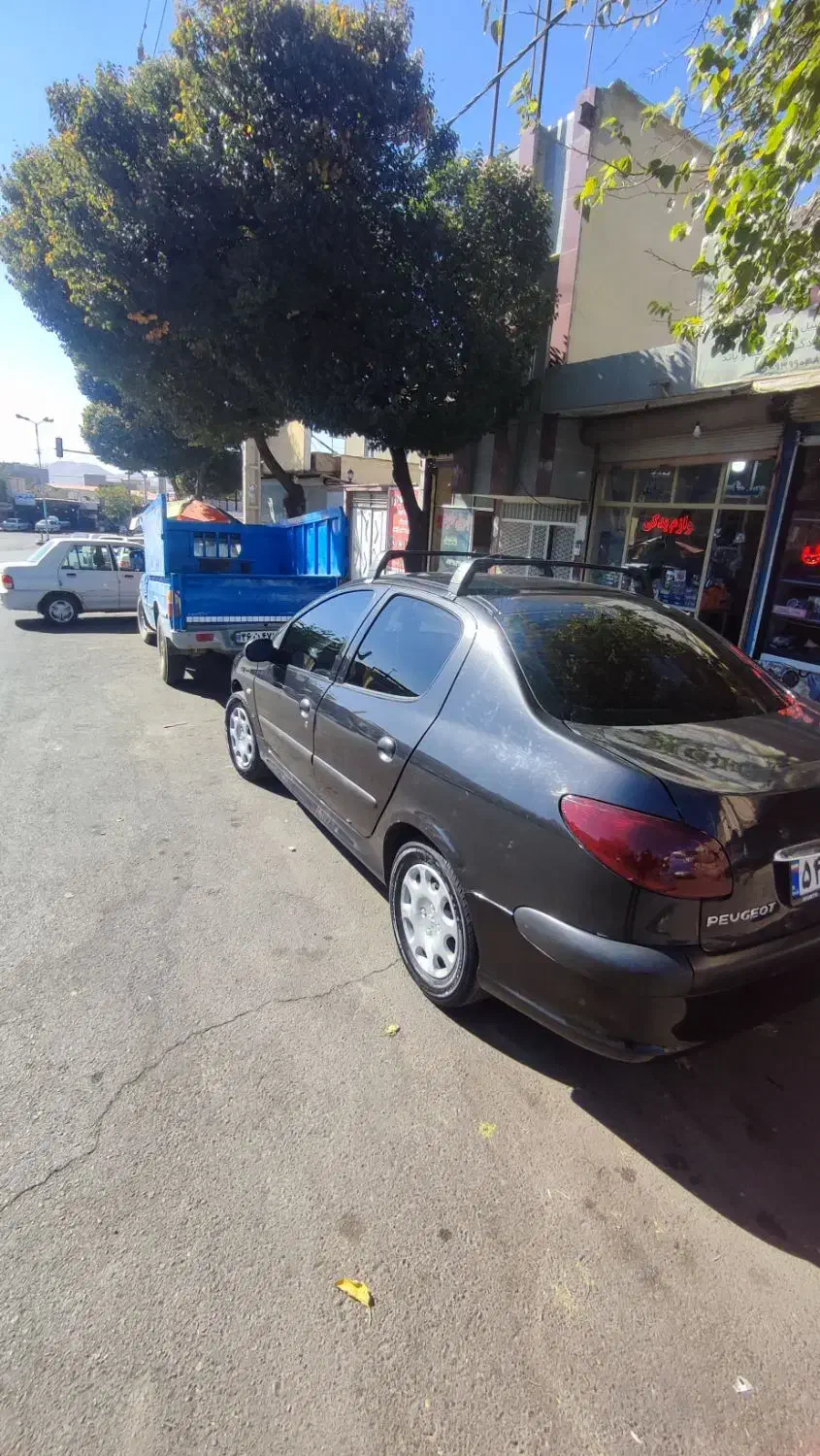 پژو ۲۰۶ صندوق دار v8 - 1393