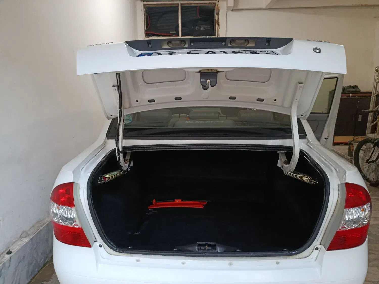 تیبا صندوق دار SX - 1400