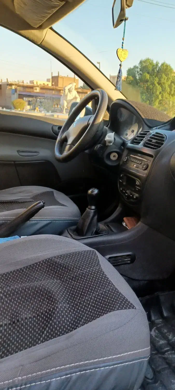 پژو ۲۰۶ صندوق دار v8 - 1395