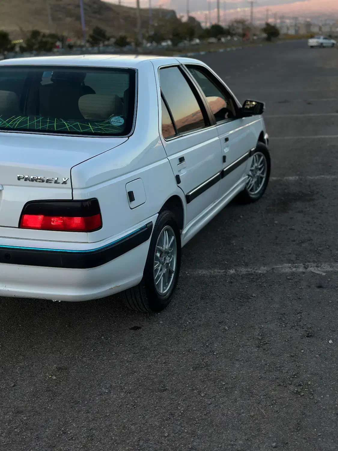 پژو پارس XU7P - 1402