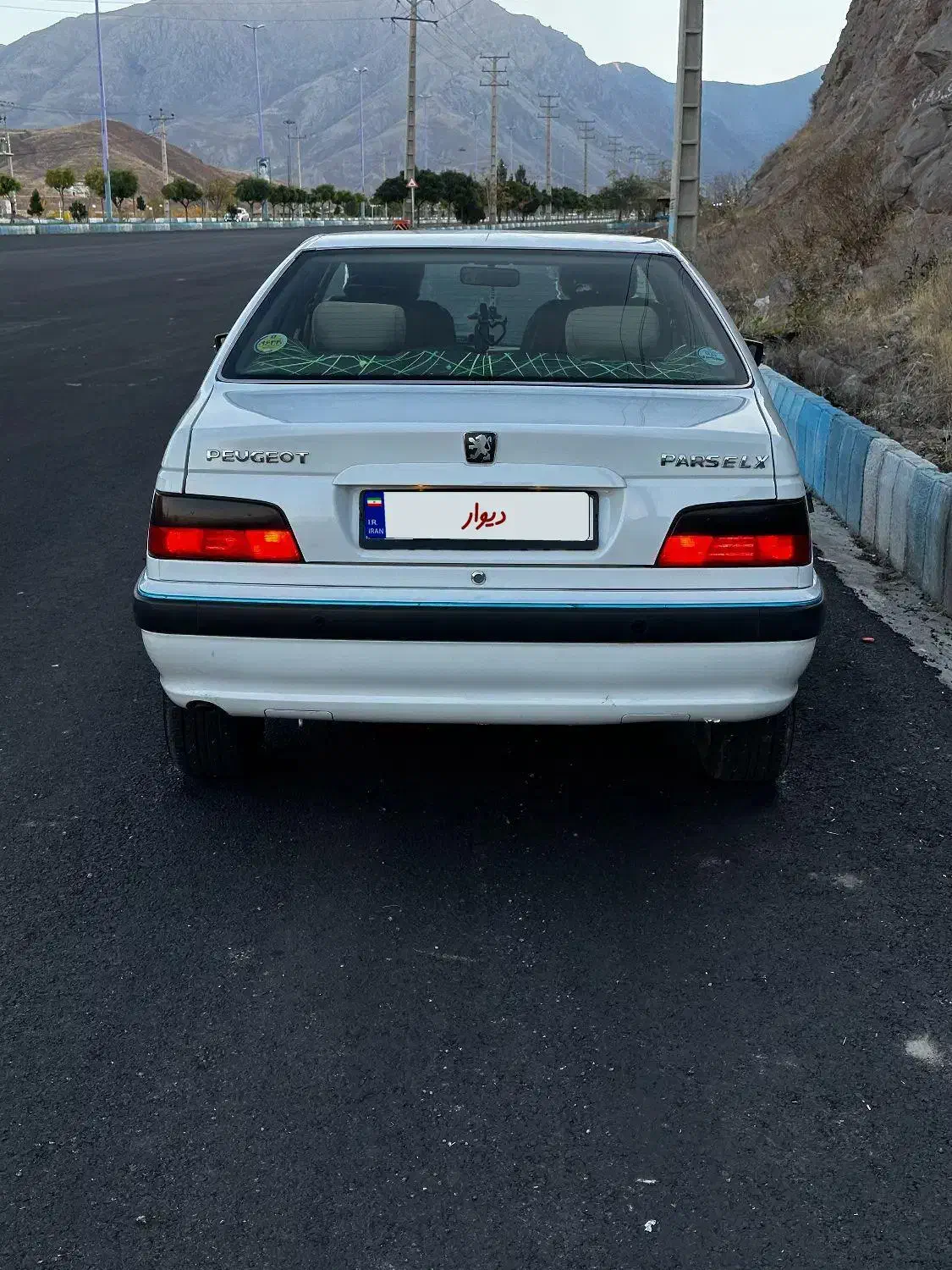 پژو پارس XU7P - 1402