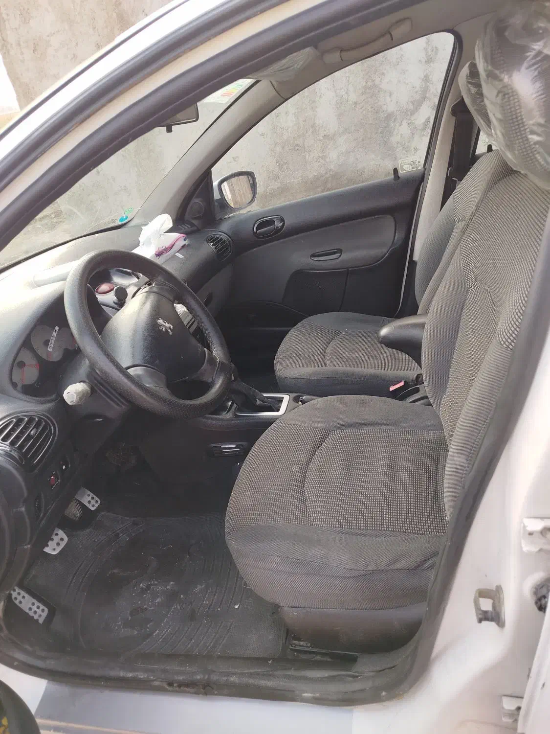 پژو ۲۰۶ صندوق دار v8 - 1394