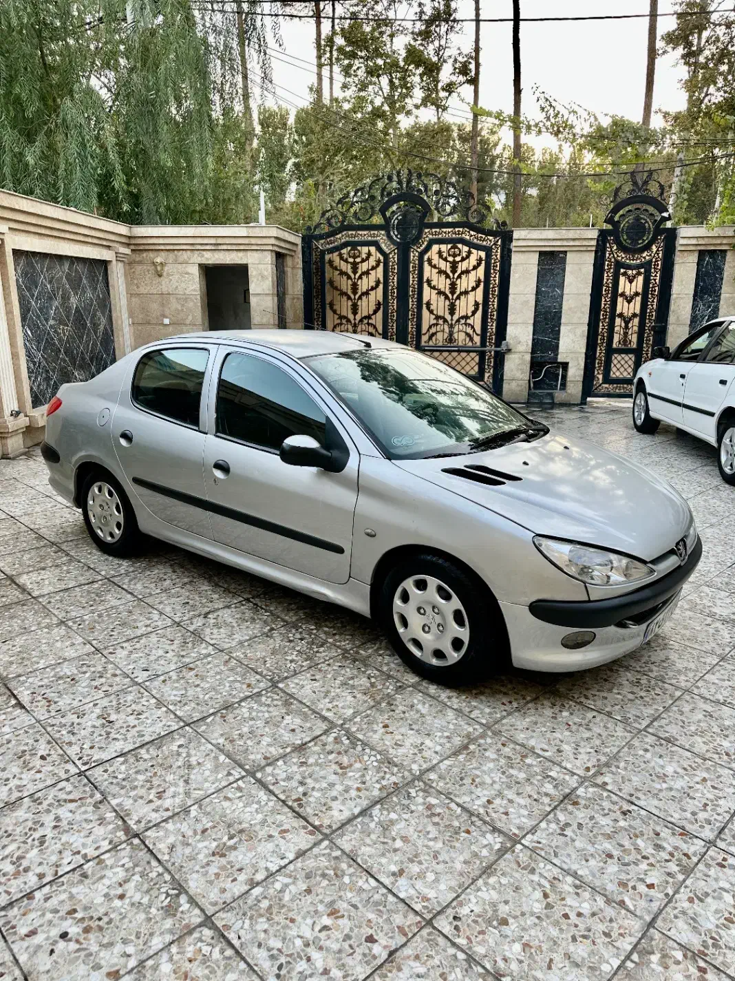 پژو ۲۰۶ صندوق دار v8 - 1389