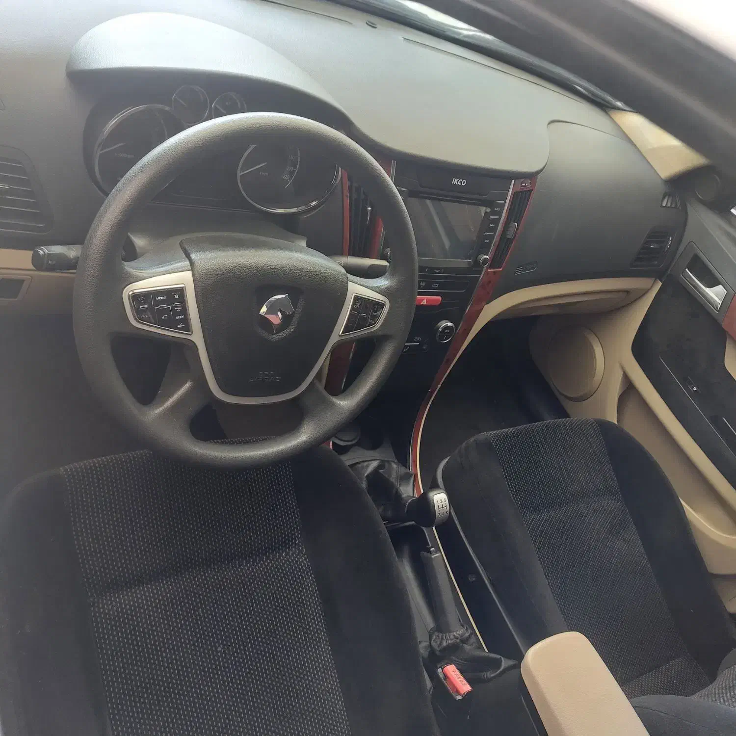 دنا پلاس تیپ ۲ سانروف ۴ ایربگ - 1400