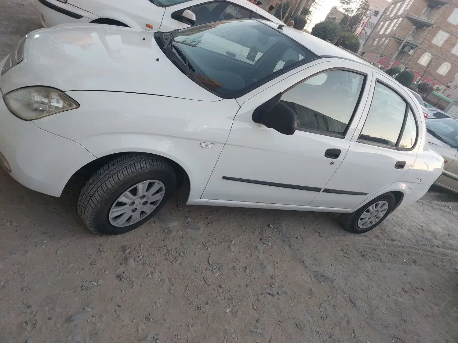 تیبا صندوق دار SX - 1399