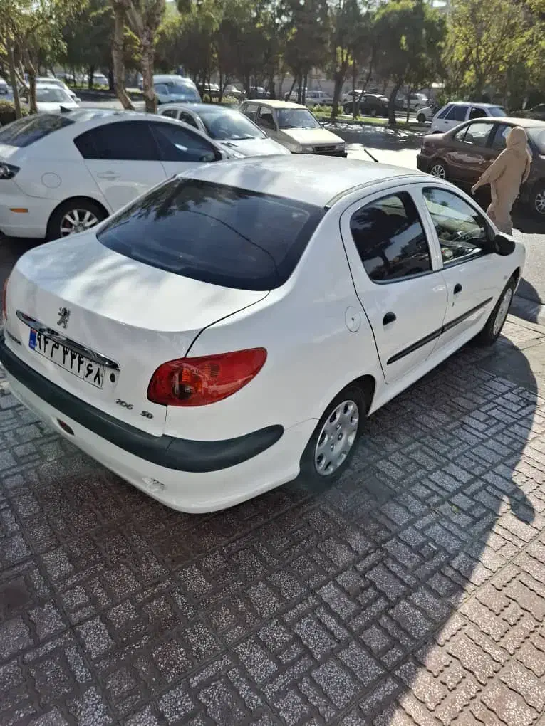 پژو ۲۰۶ صندوق دار v8 - 1395