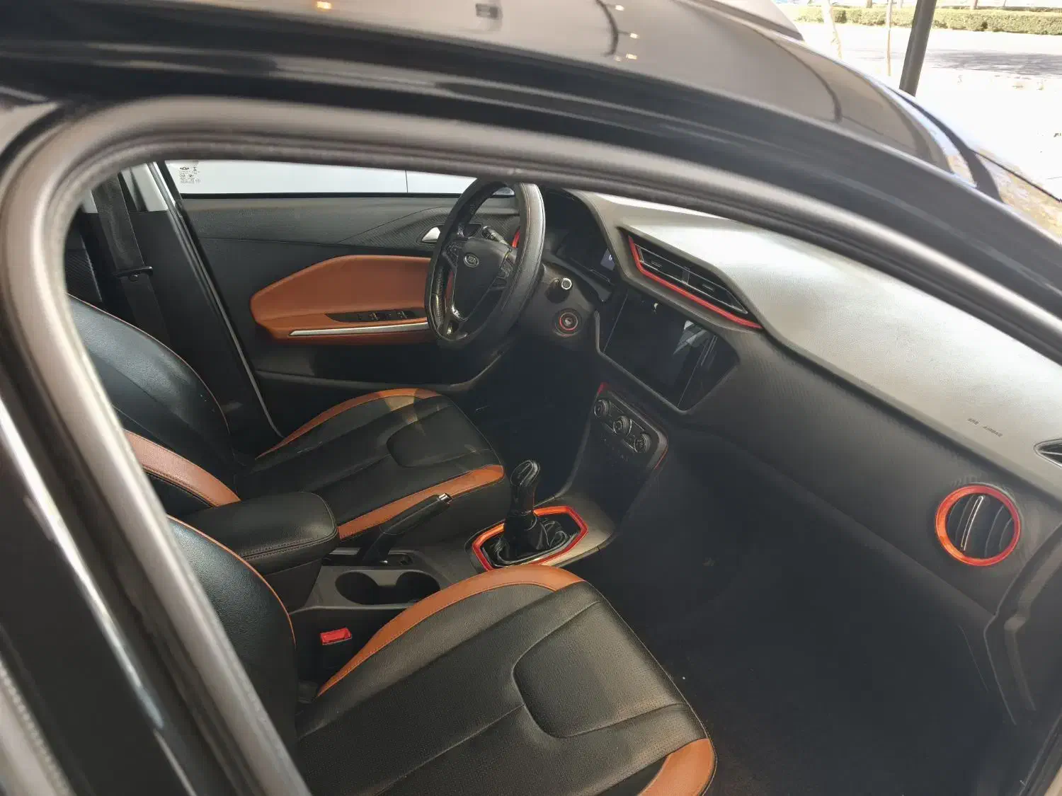 ام وی ام X22 اتوماتیک اسپرت لاکچری - 1398