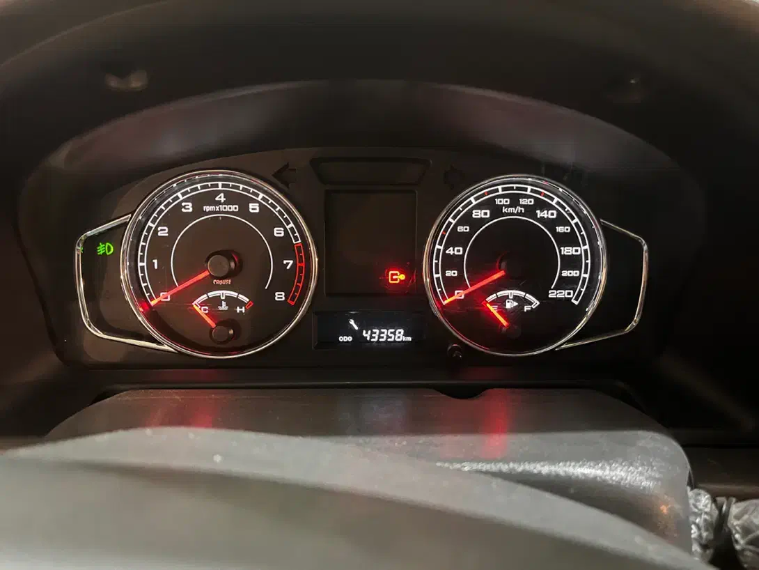 پژو پارس XU7P - 1401