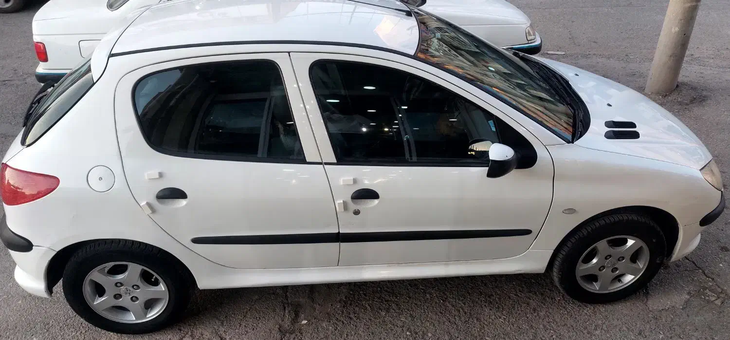 پژو 206 تیپ 3 - 1395