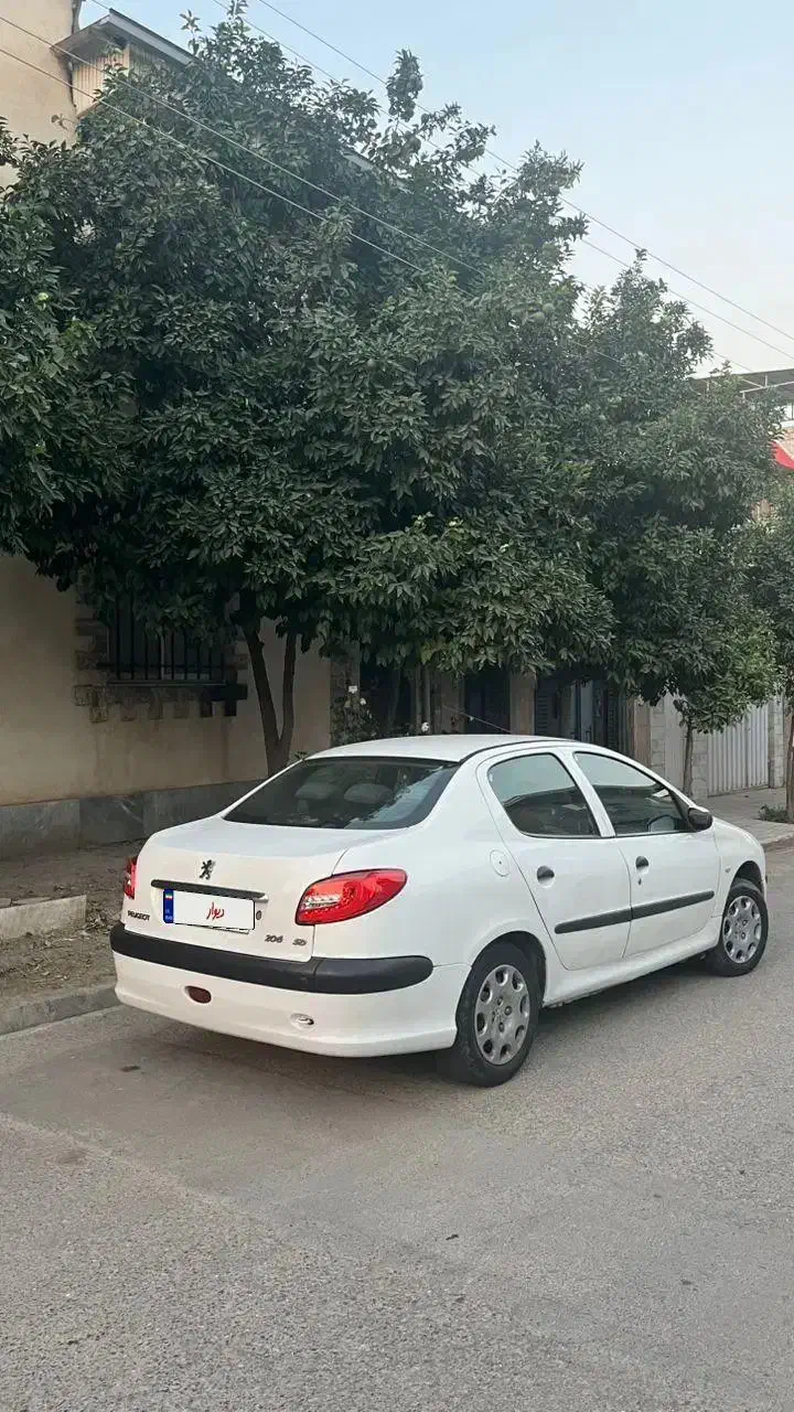 پژو ۲۰۶ صندوق دار v8 - 1390