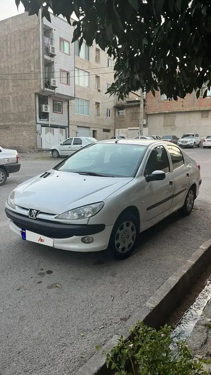 پژو ۲۰۶ صندوق دار v8 - 1390