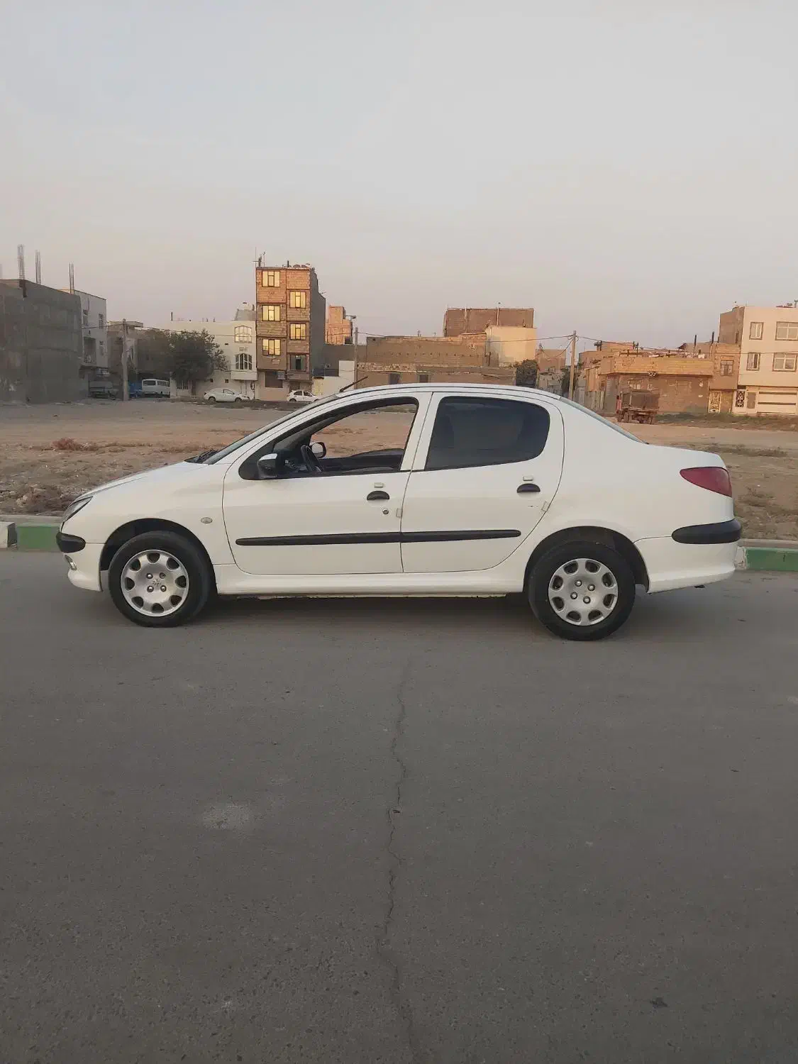 پژو 206 تیپ 5 - 1395