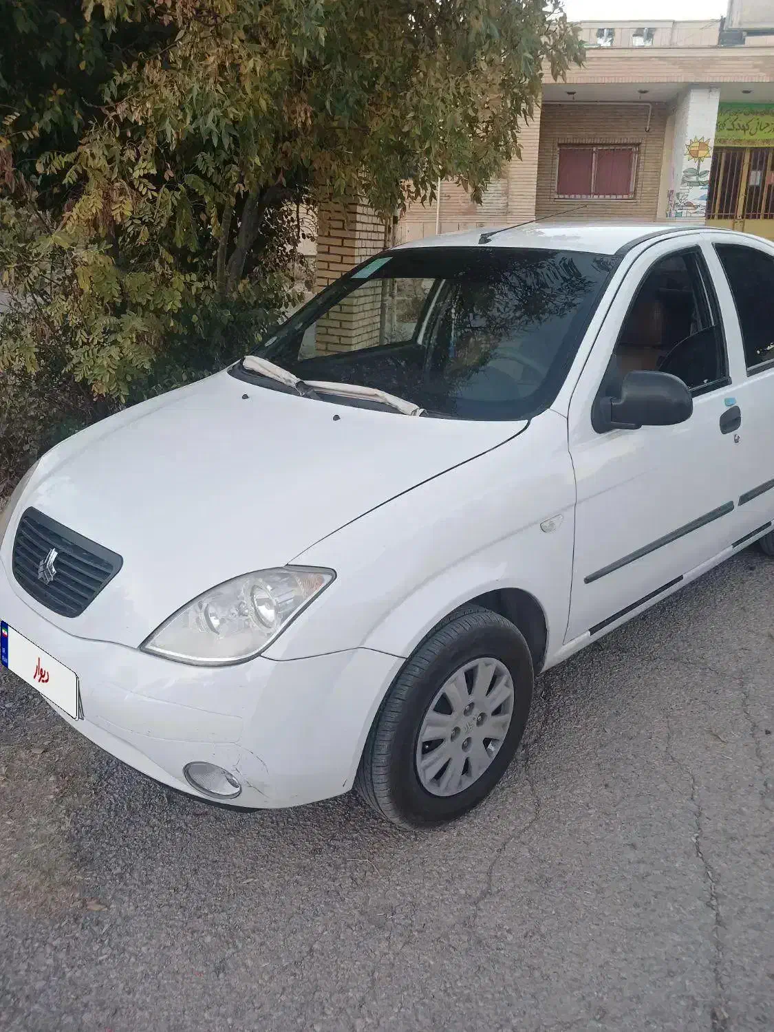 تیبا صندوق دار SX - 1402