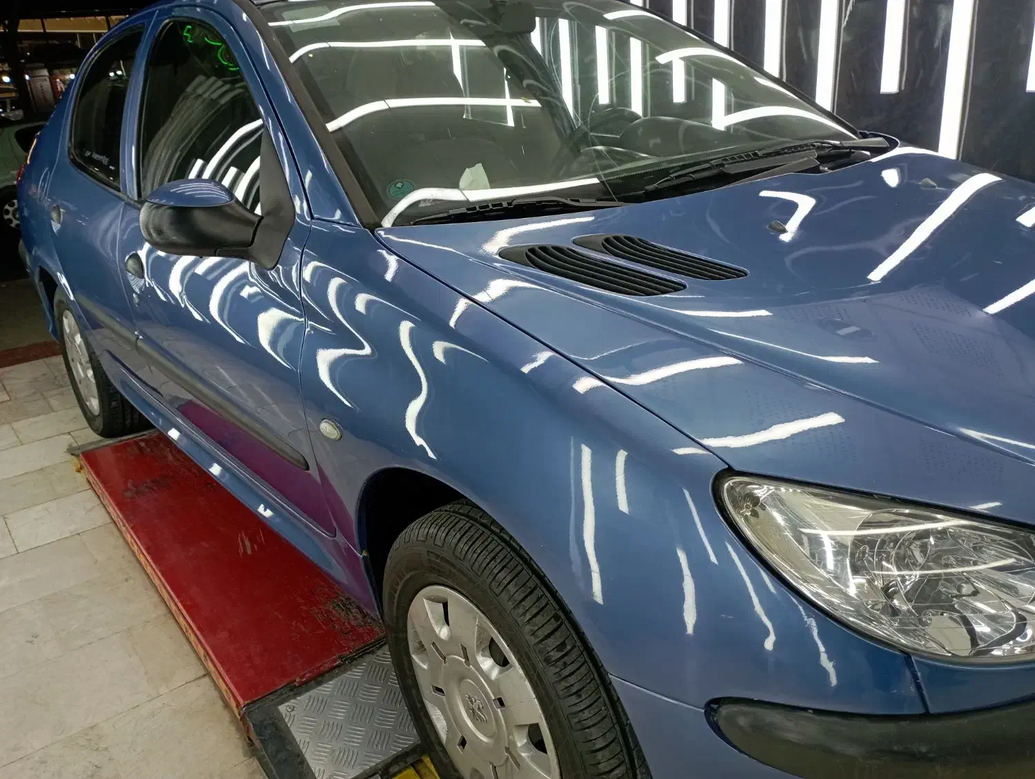 پژو ۲۰۶ صندوق دار v8 - 1393