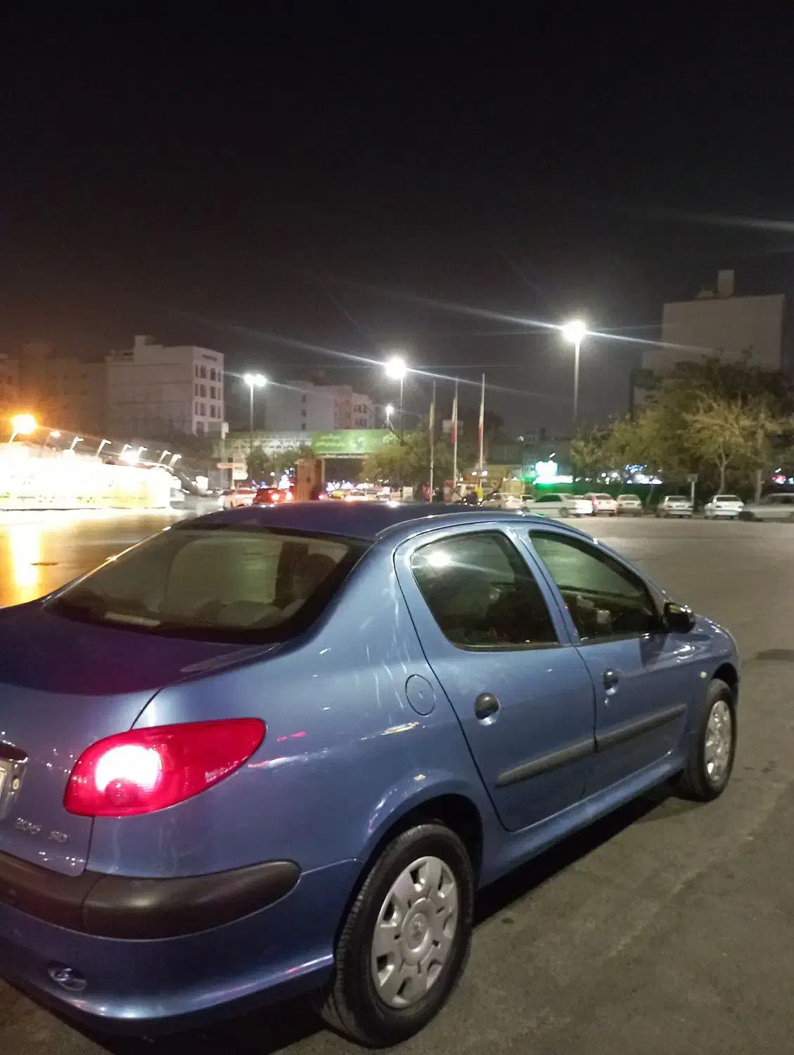 پژو ۲۰۶ صندوق دار v8 - 1393