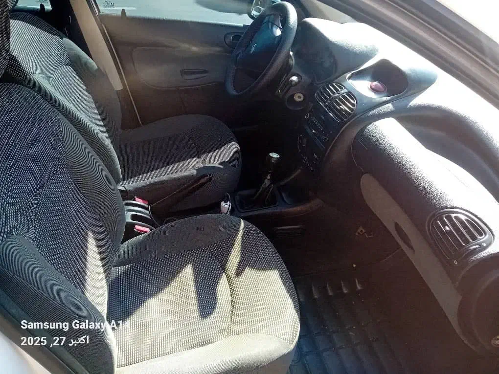 پژو ۲۰۶ صندوق دار v8 - 1396