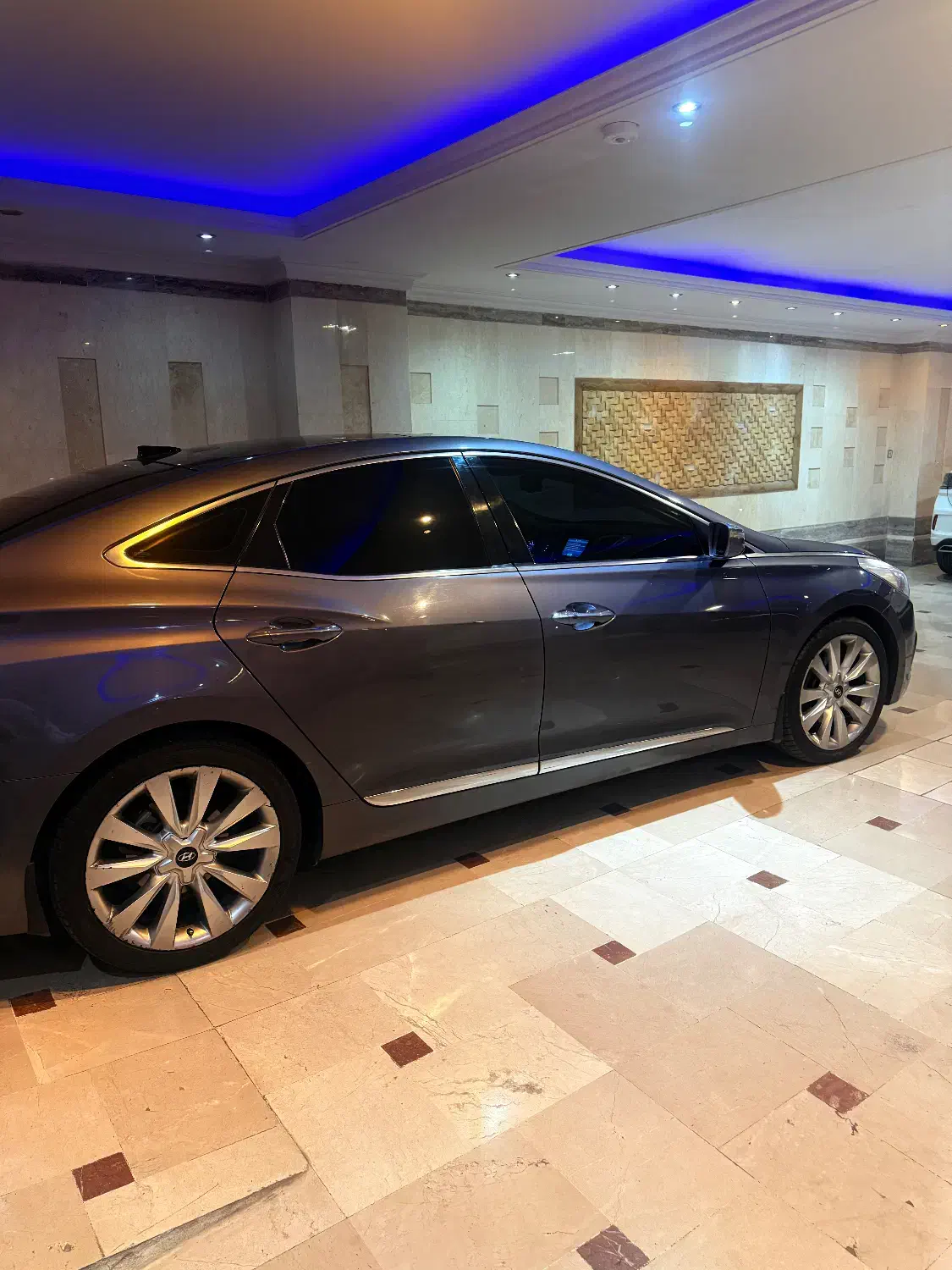 هیوندای آزرا (گرنجور) 3000cc - 2013