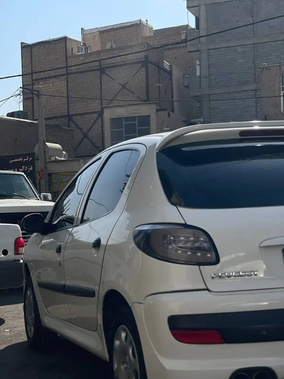 پژو 206 تیپ 3 - 1396