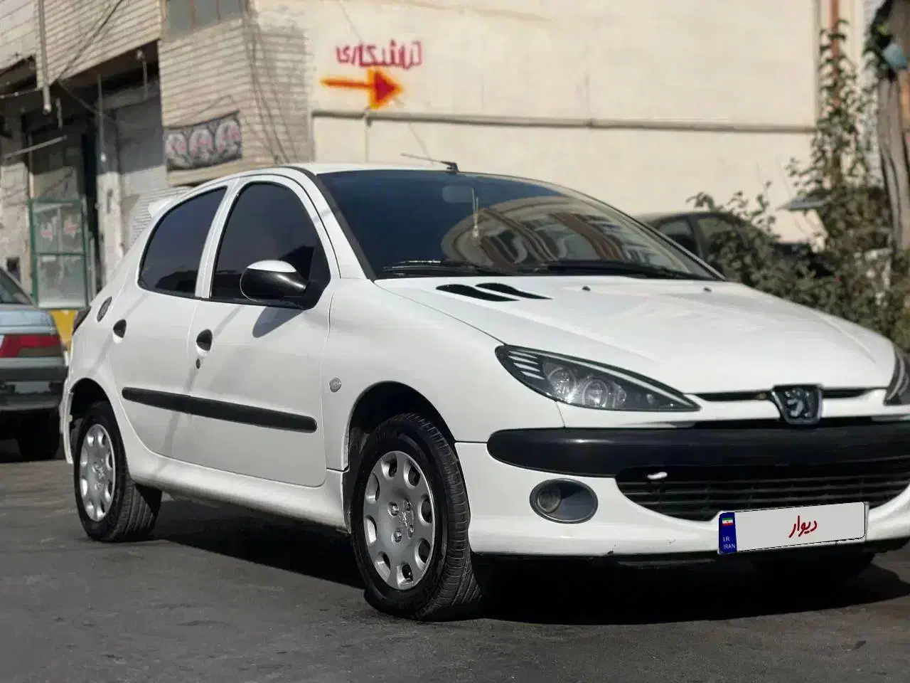 پژو 206 تیپ 3 - 1396
