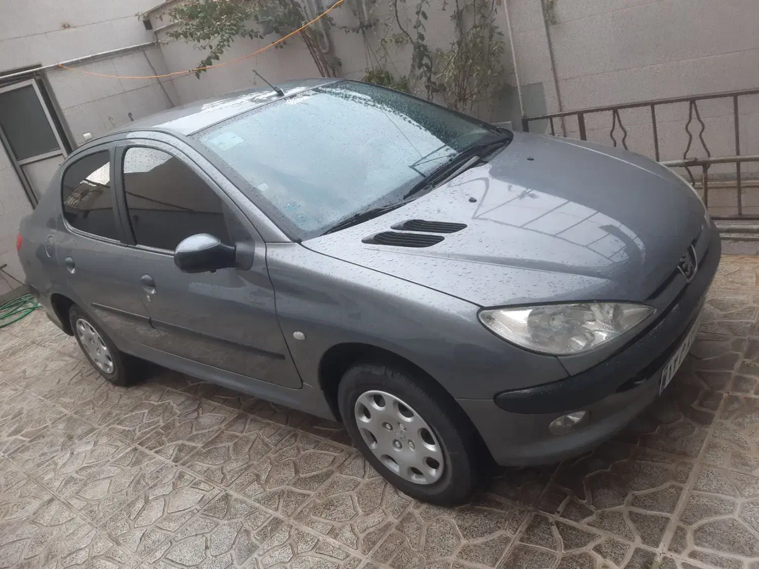 پژو ۲۰۶ صندوق دار v8 - 1390