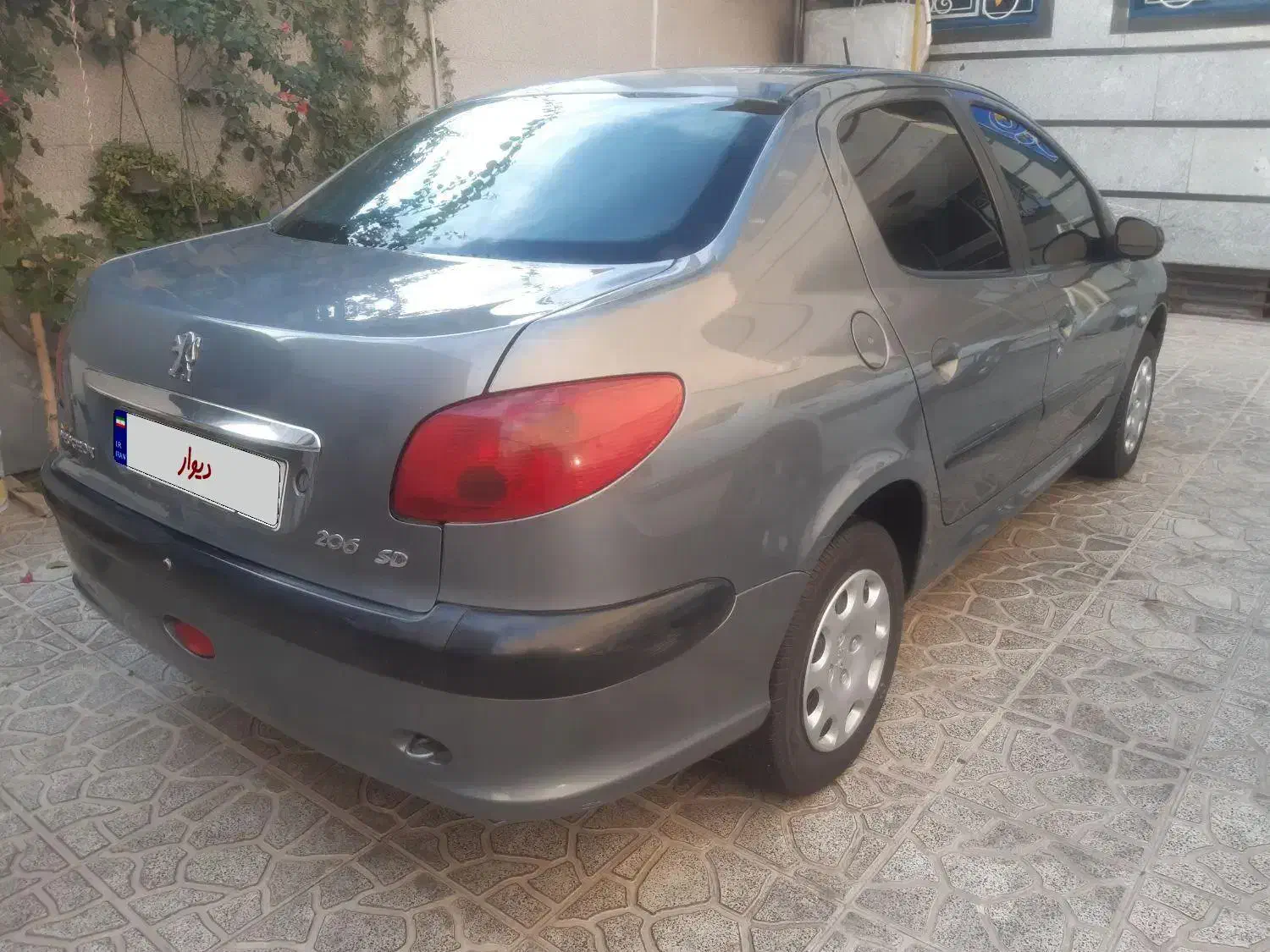 پژو ۲۰۶ صندوق دار v8 - 1390