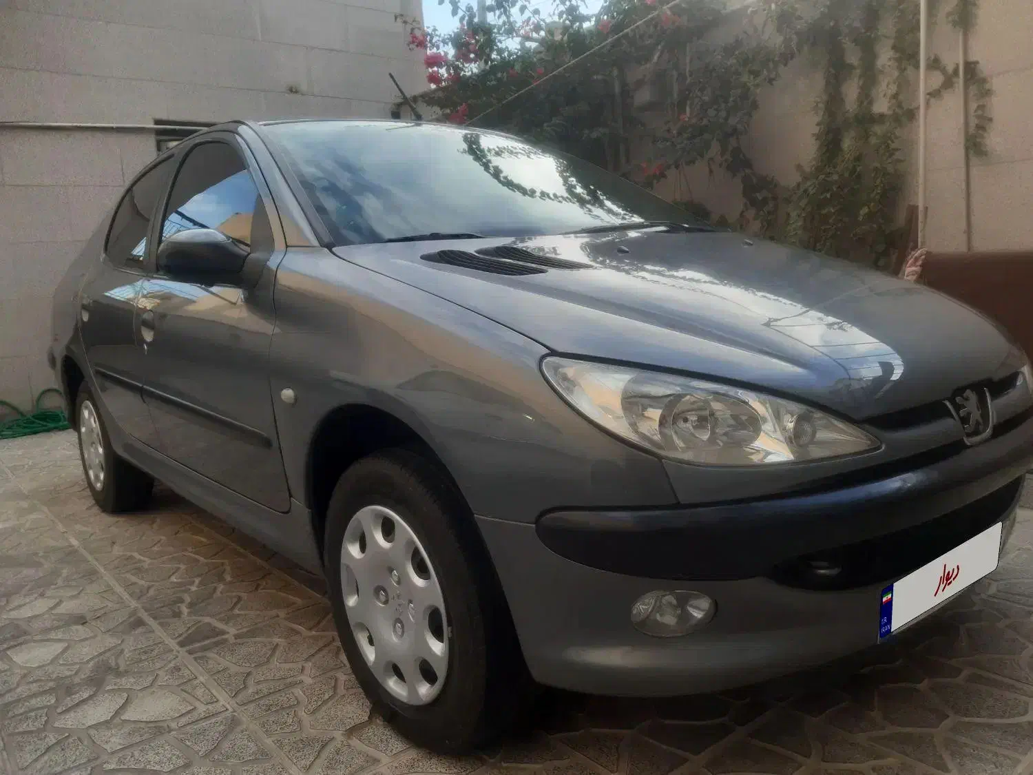 پژو ۲۰۶ صندوق دار v8 - 1390