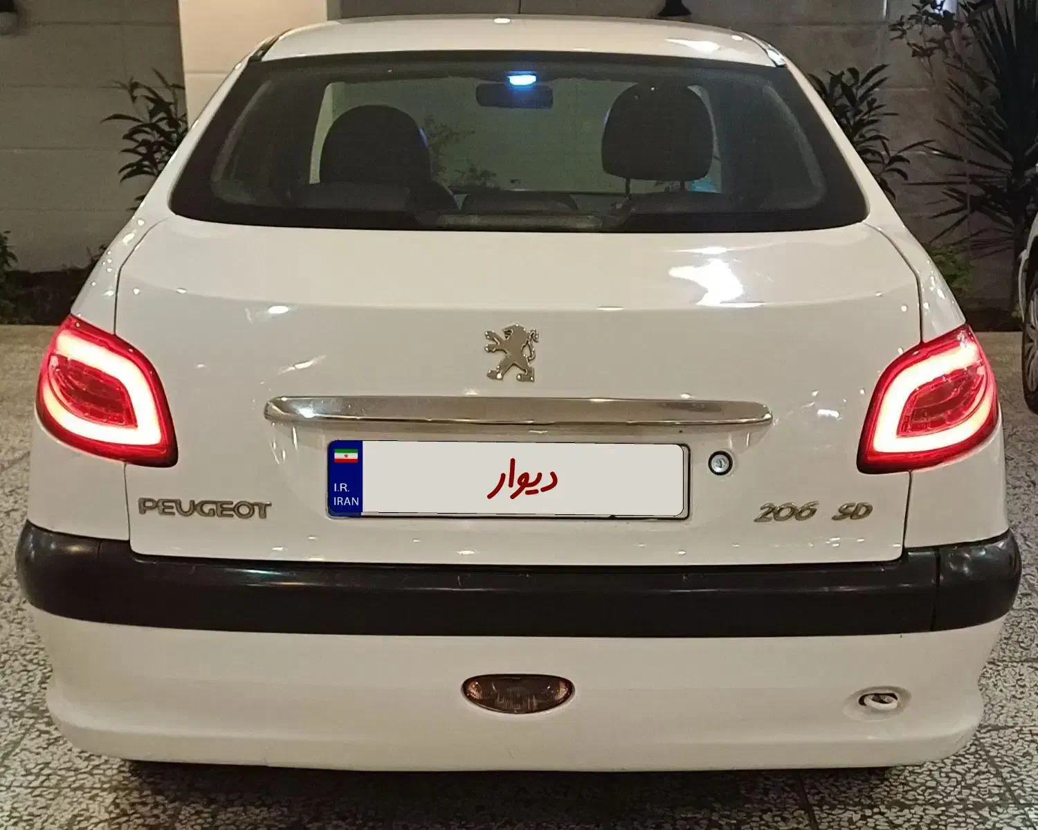 پژو ۲۰۶ صندوق دار v8 - 1389