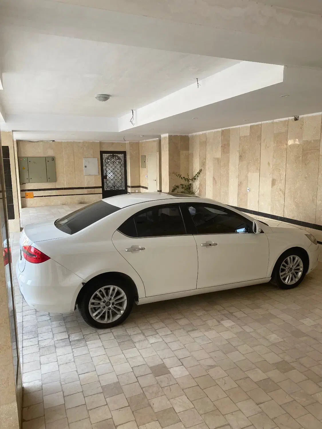 جک J5 اتوماتیک - 1396