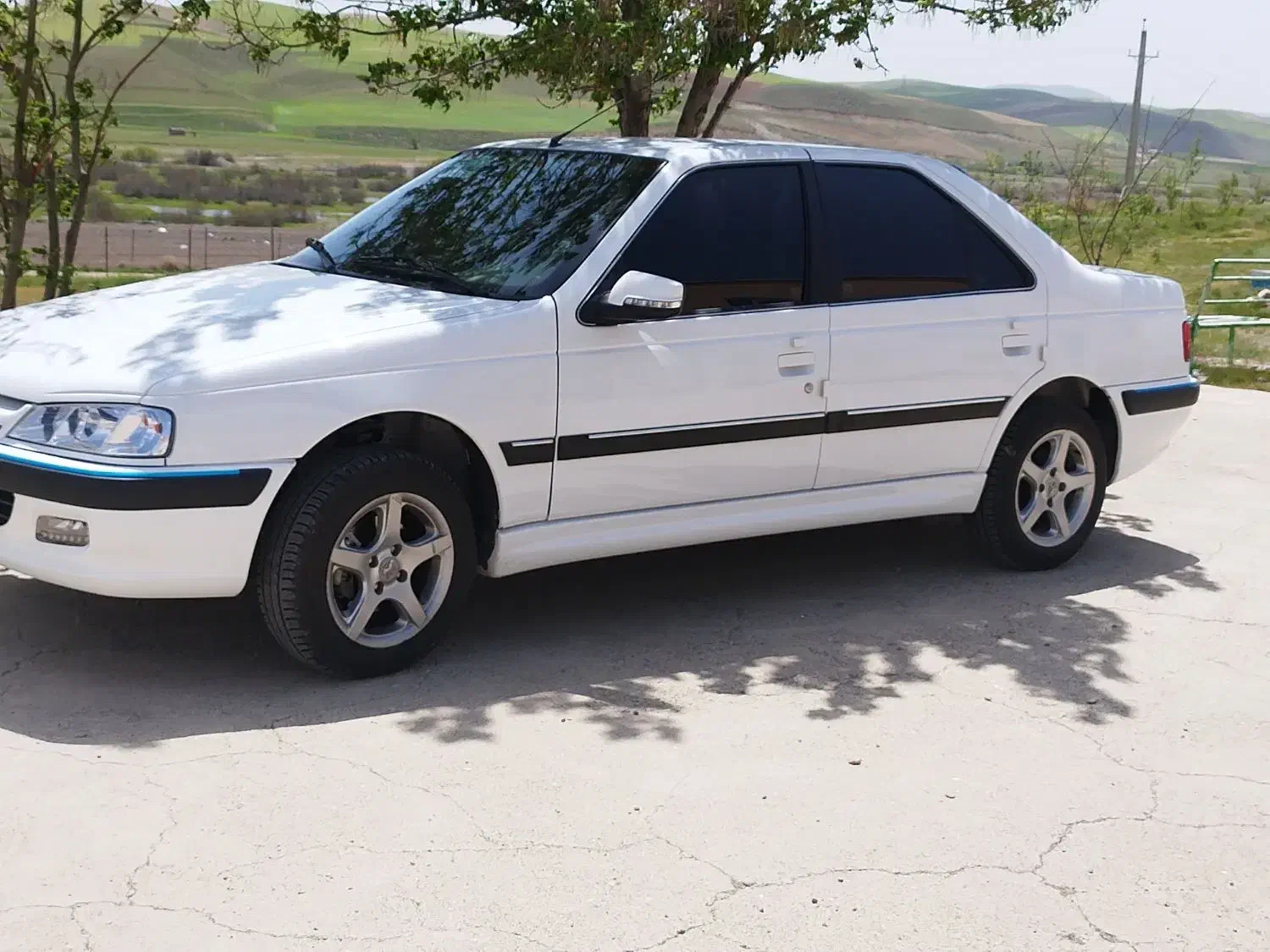 پژو پارس XU7P - 1402