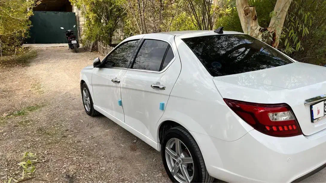 دنا پلاس توربو 6 دنده - 1402