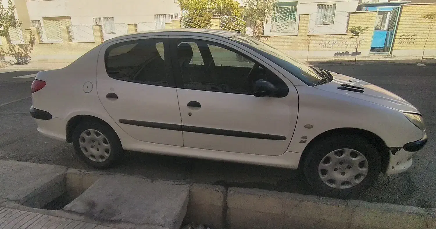 خودرو پژو، ۲۰۶ صندوق دار آگهی ann_20912703