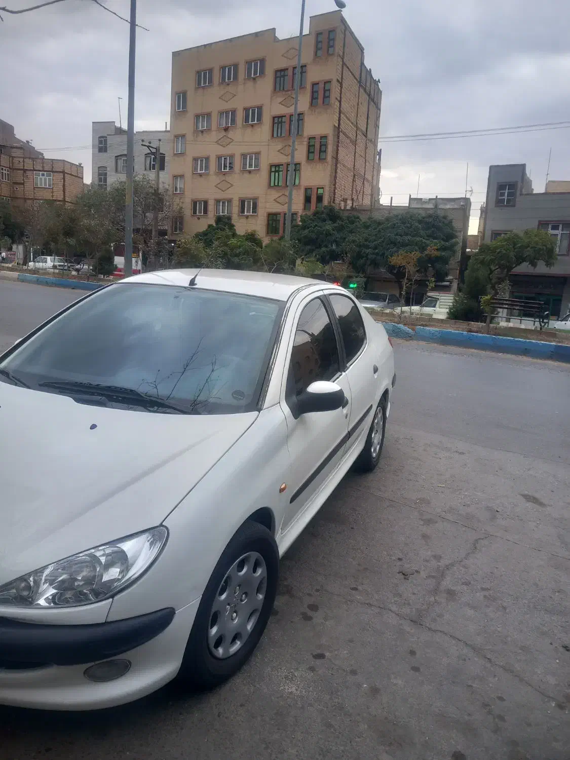 پژو ۲۰۶ صندوق دار v8 - 1386